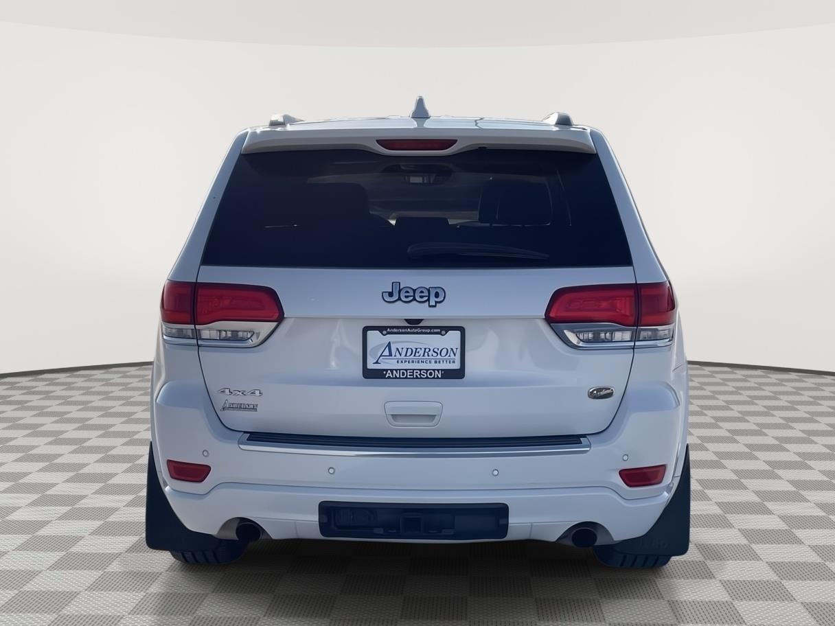 Vehicle photo 5