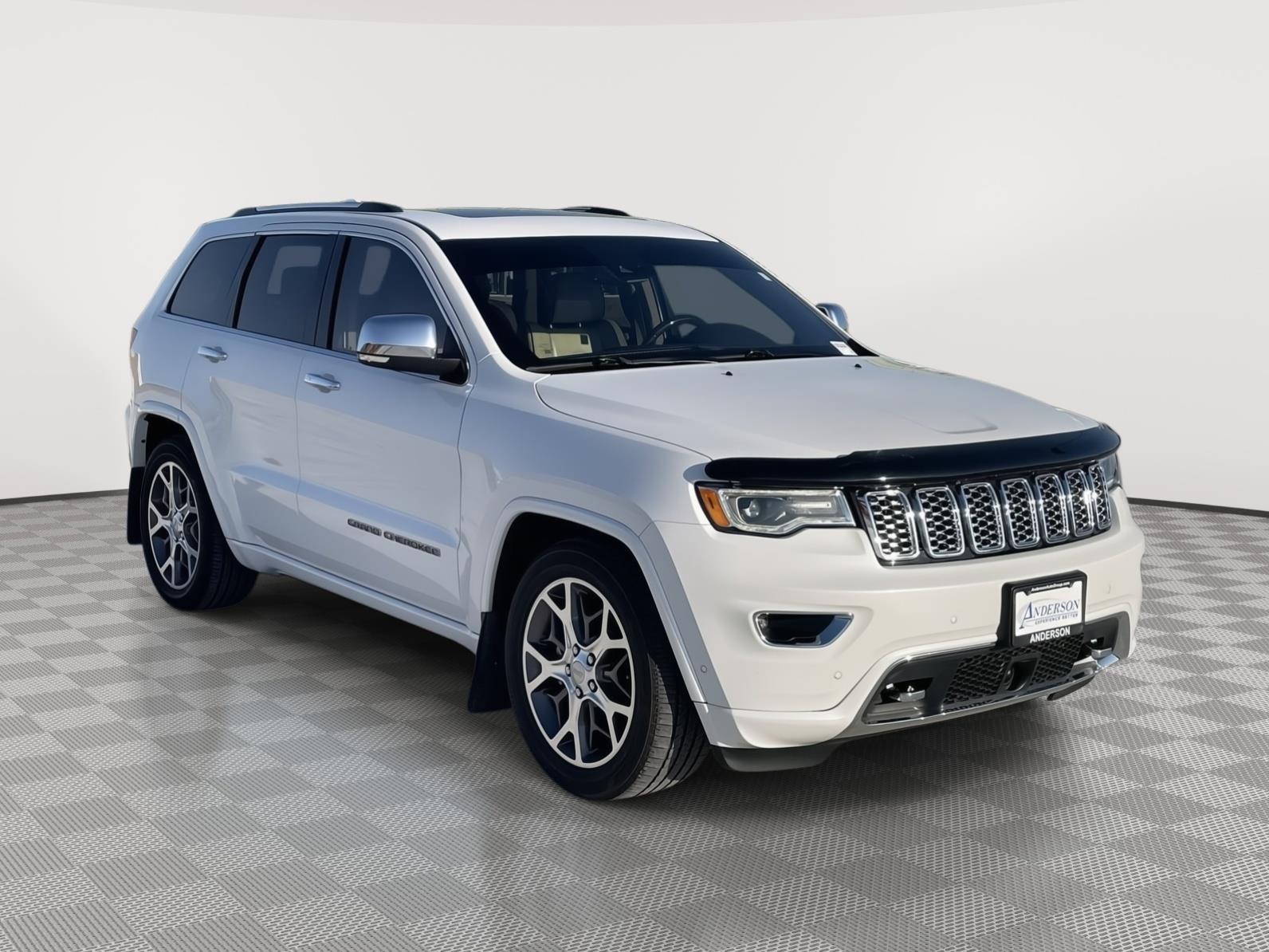 Vehicle photo 8