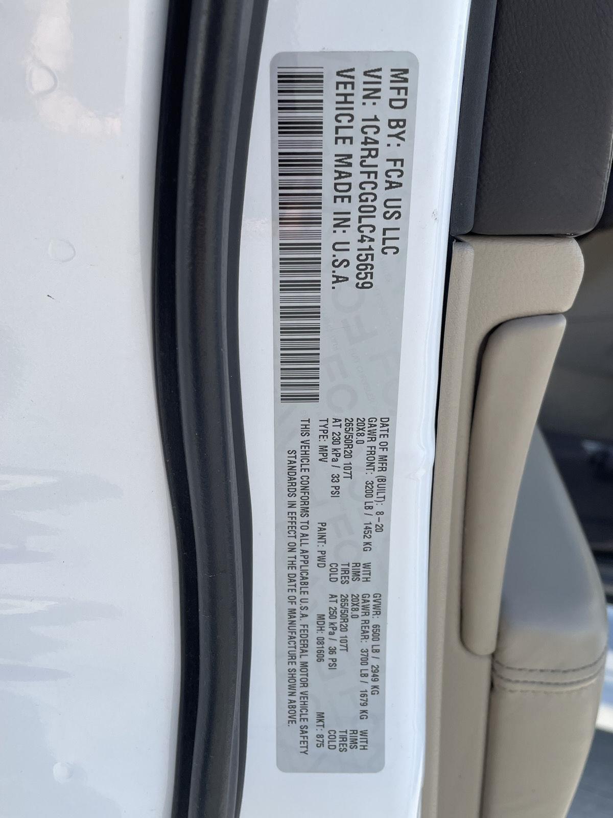Vehicle photo 11