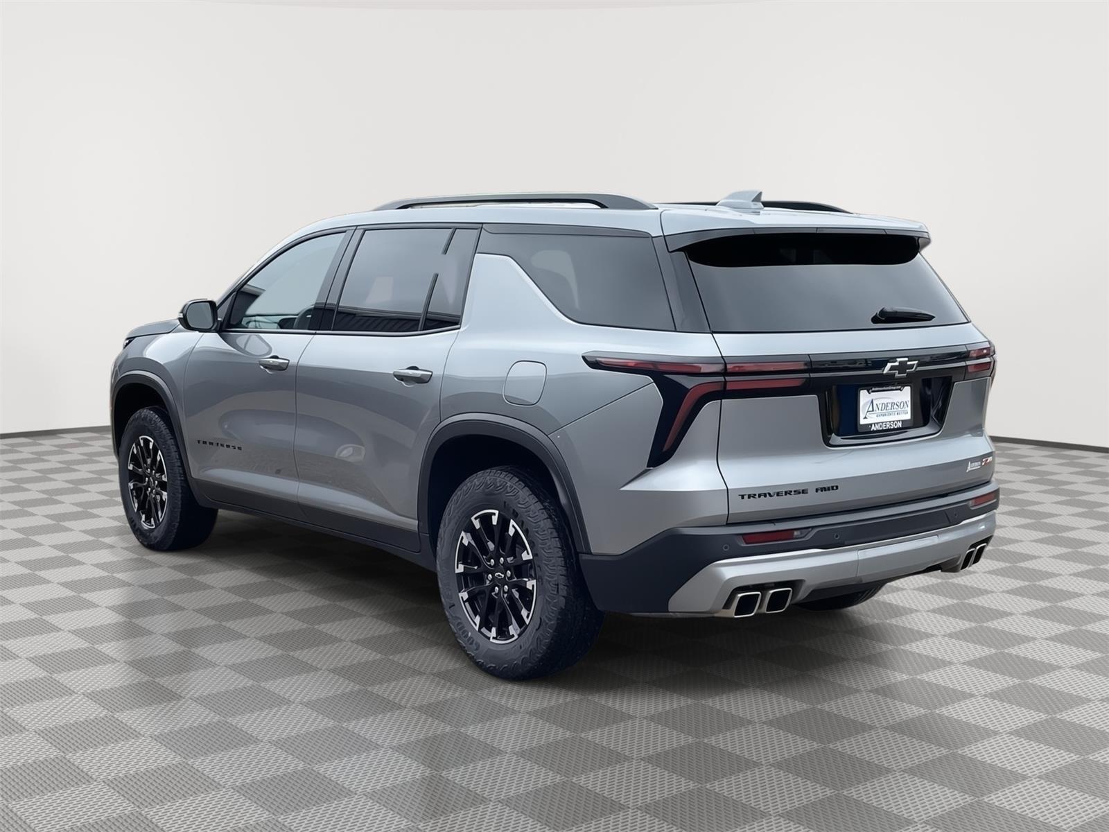 Vehicle photo 4