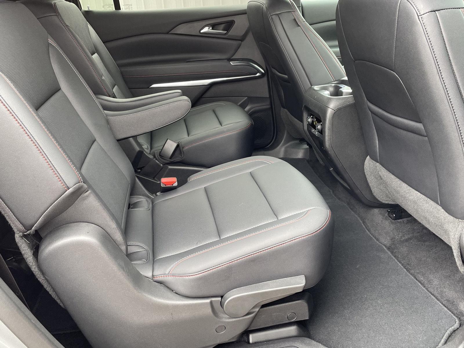 Vehicle photo 20