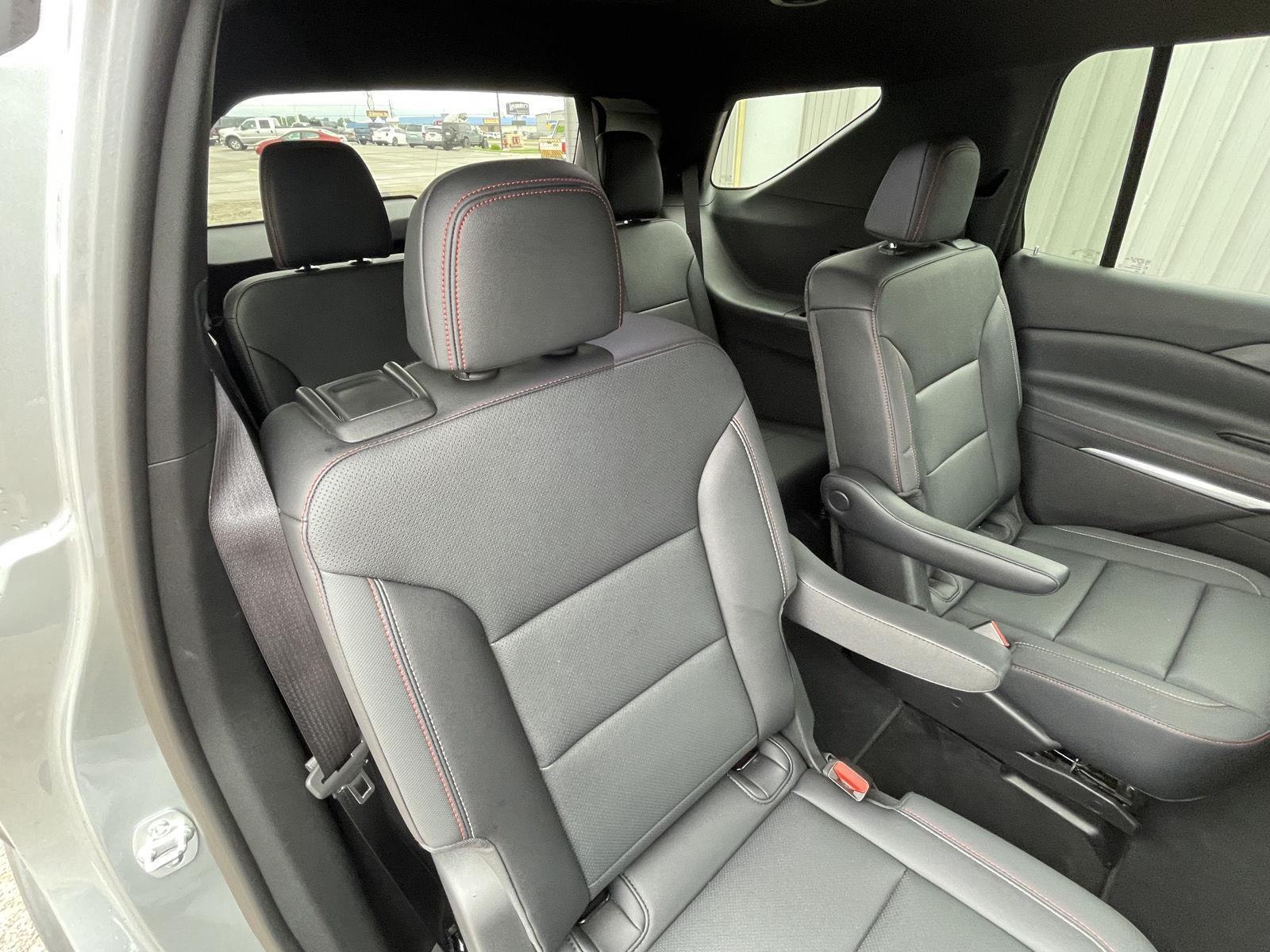 Vehicle photo 21