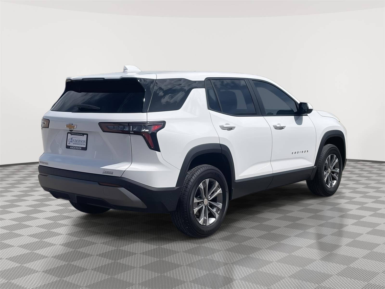 Vehicle photo 6
