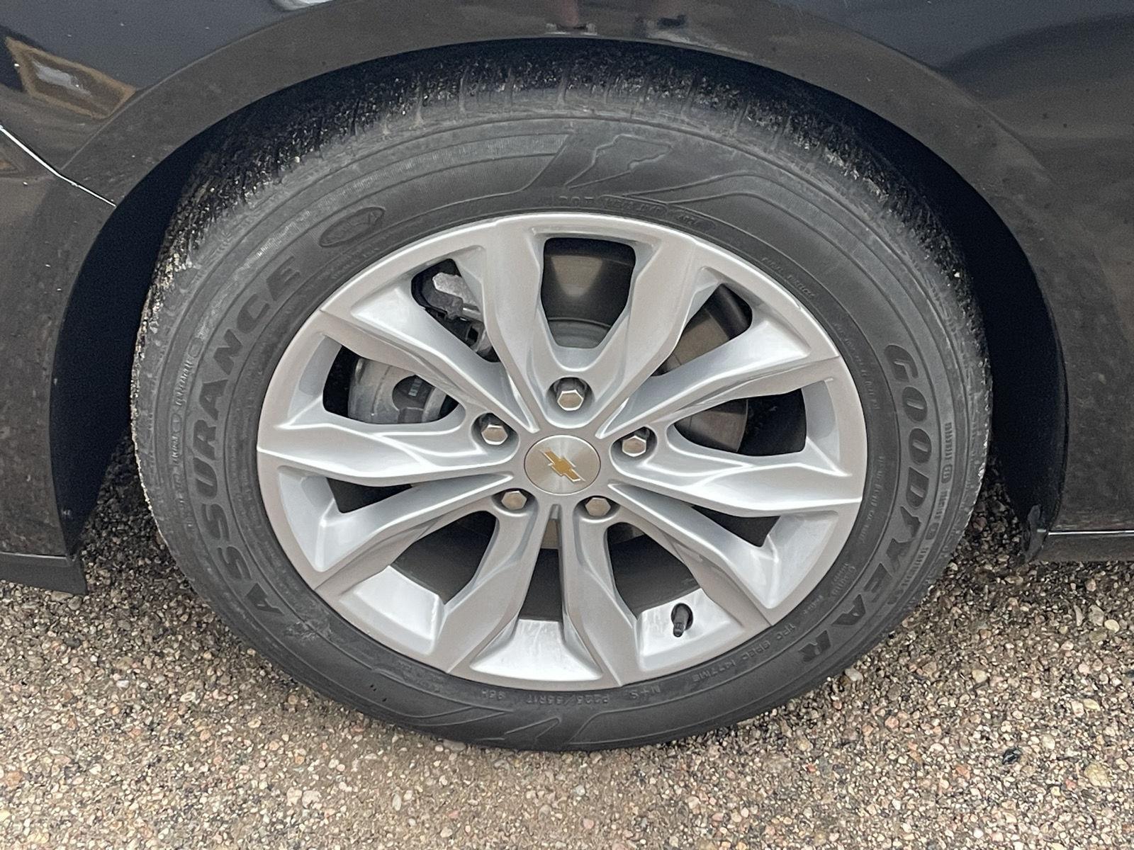 Vehicle photo 7