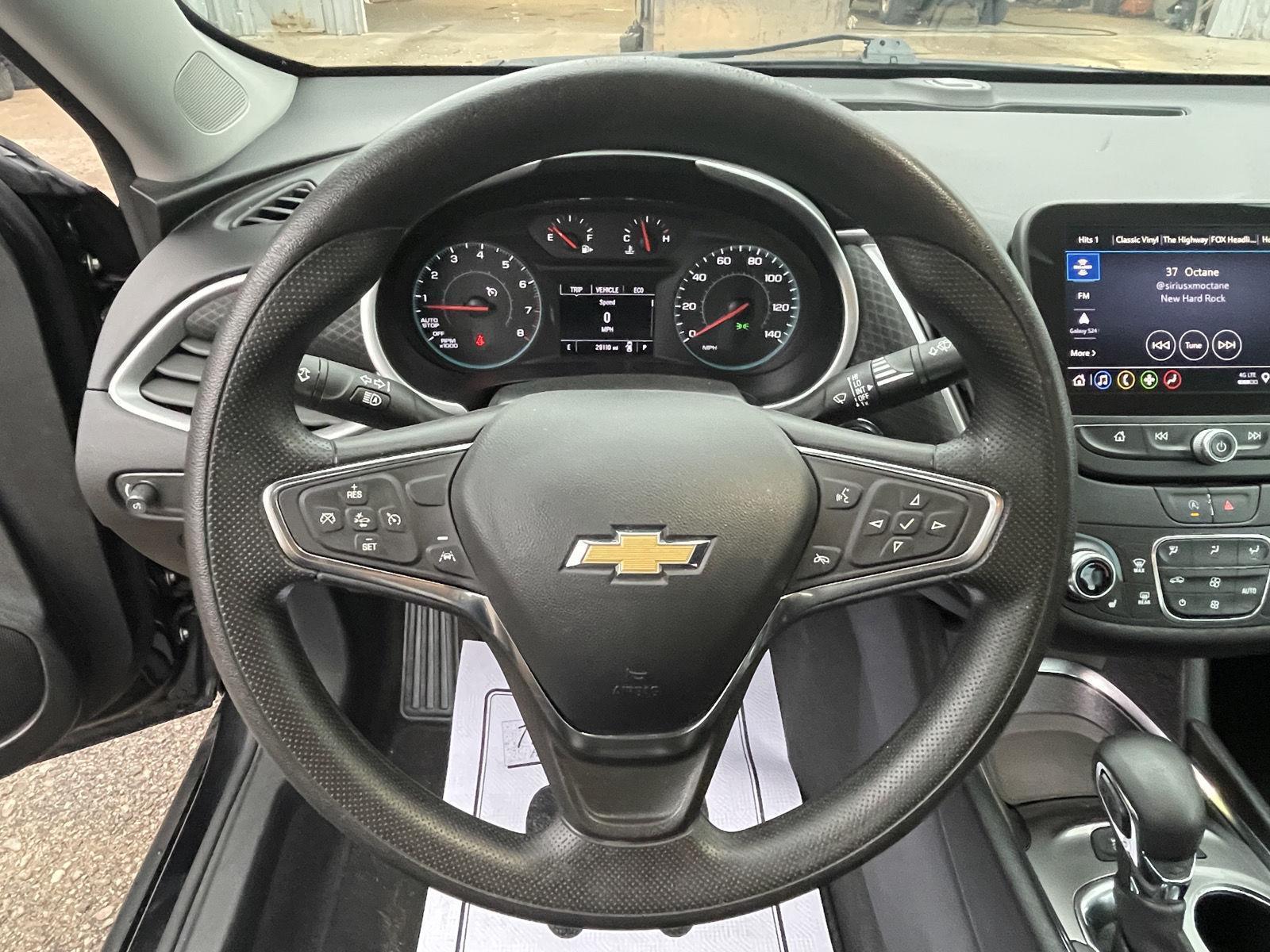 Vehicle photo 10