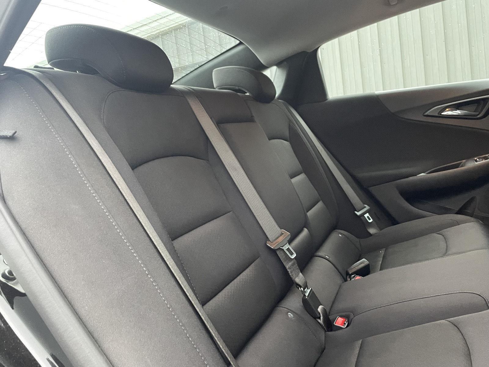 Vehicle photo 16