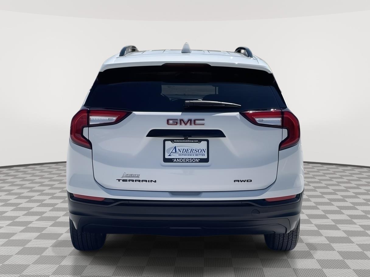Vehicle photo 5