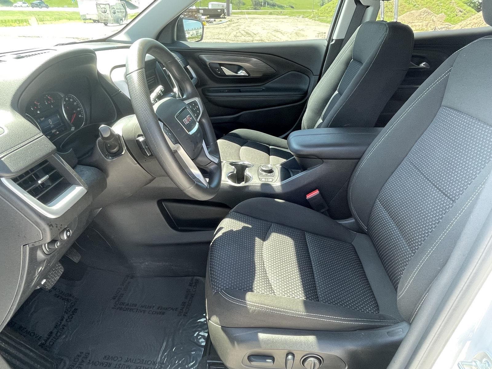 Vehicle photo 14