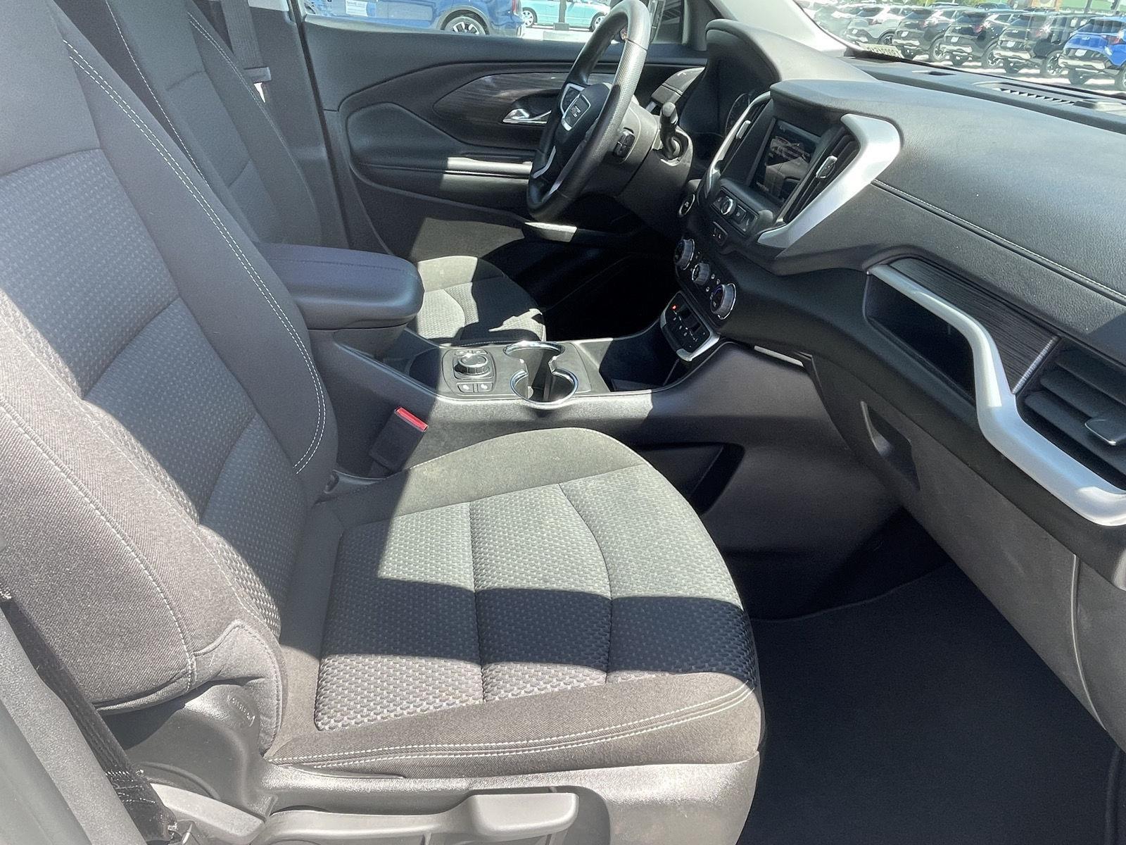 Vehicle photo 21