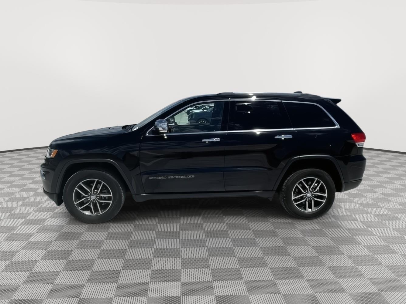 Pre-Owned 2018 Jeep Grand Cherokee for sale in Grand Island NE
