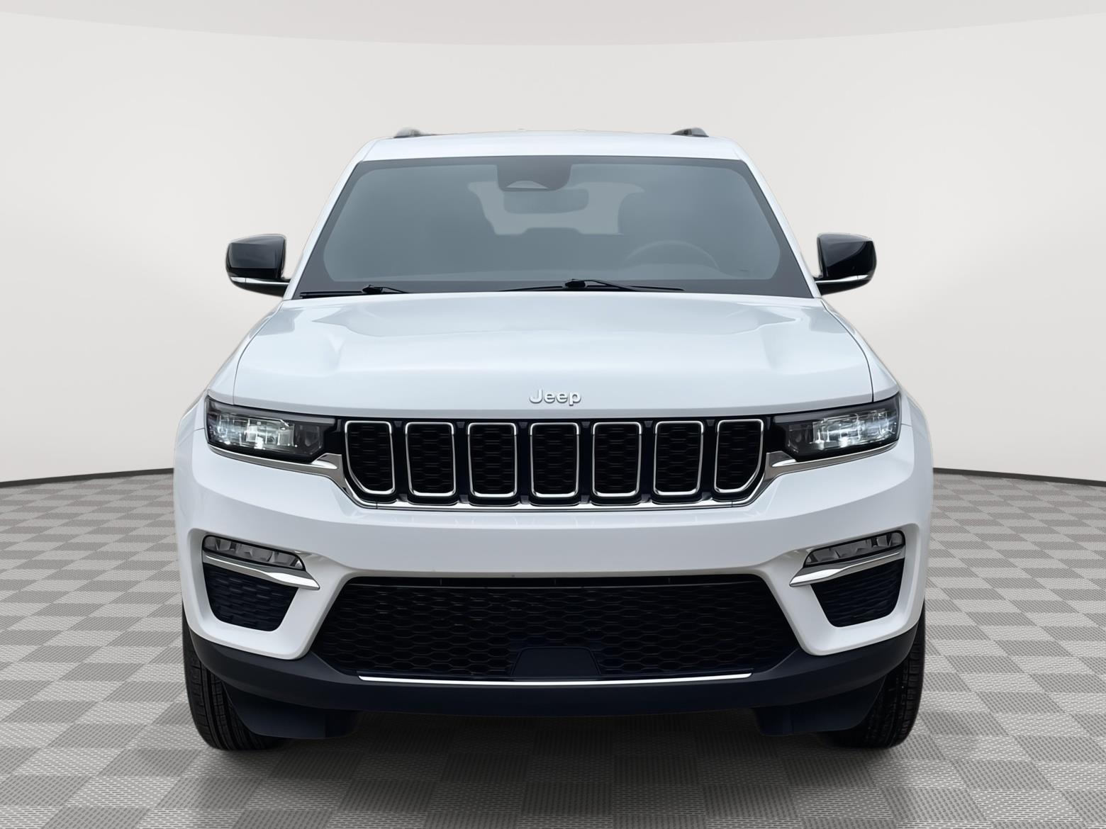 Vehicle photo 9