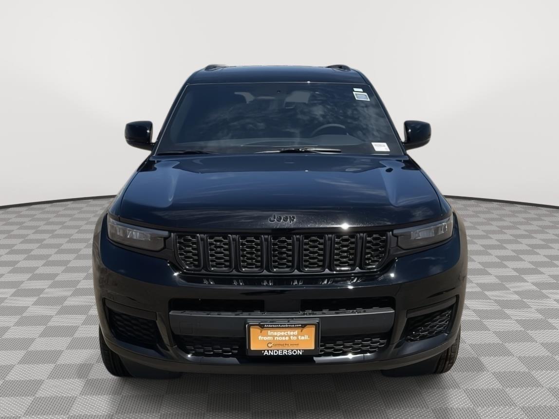Vehicle photo 8