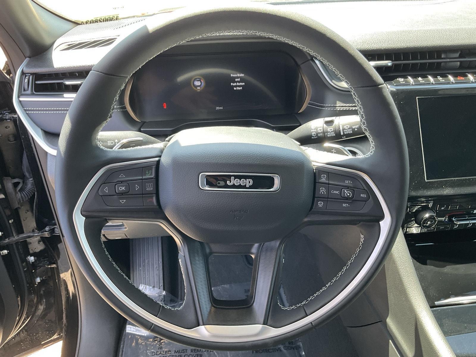 Vehicle photo 9