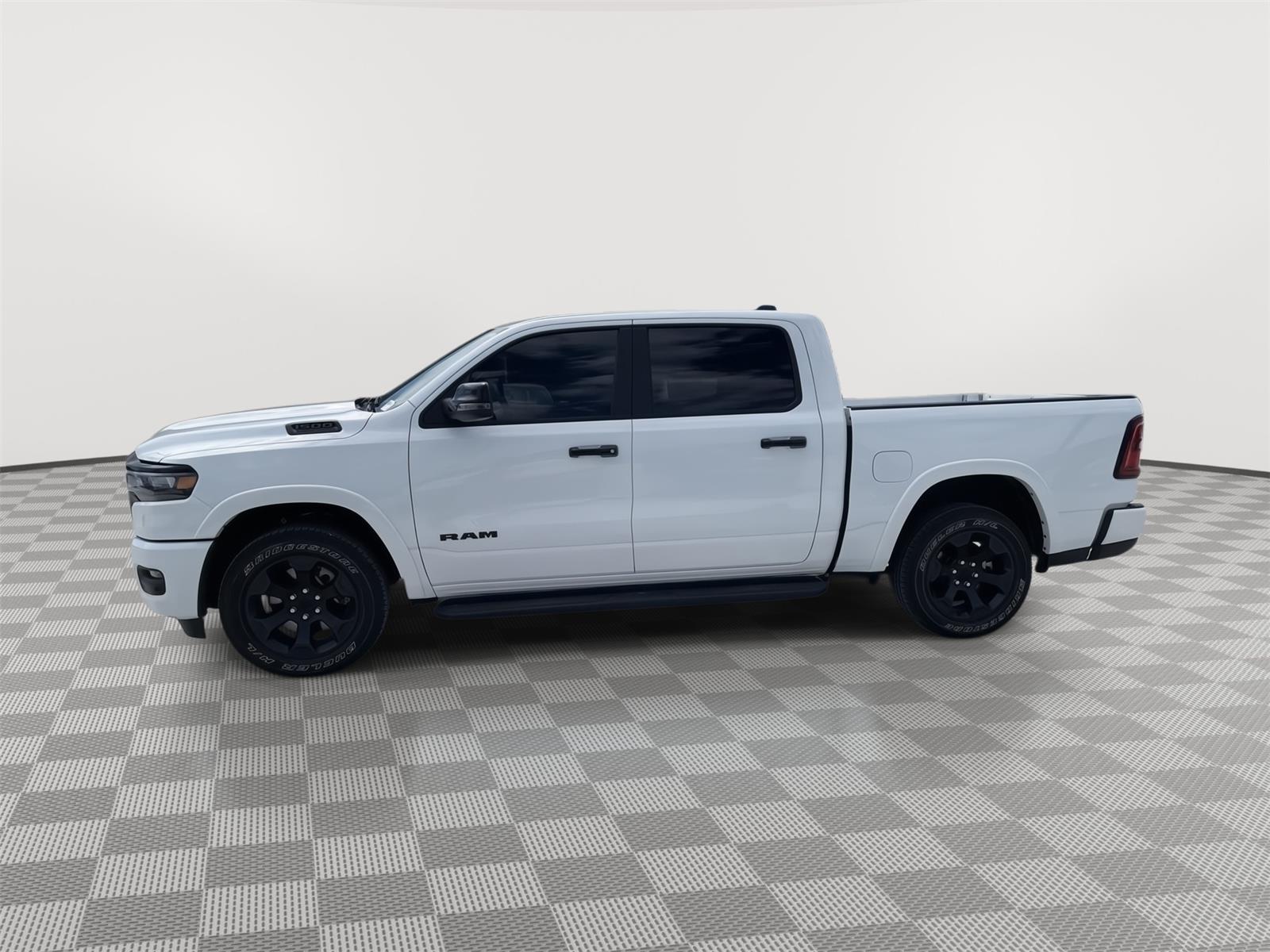 Vehicle photo 2
