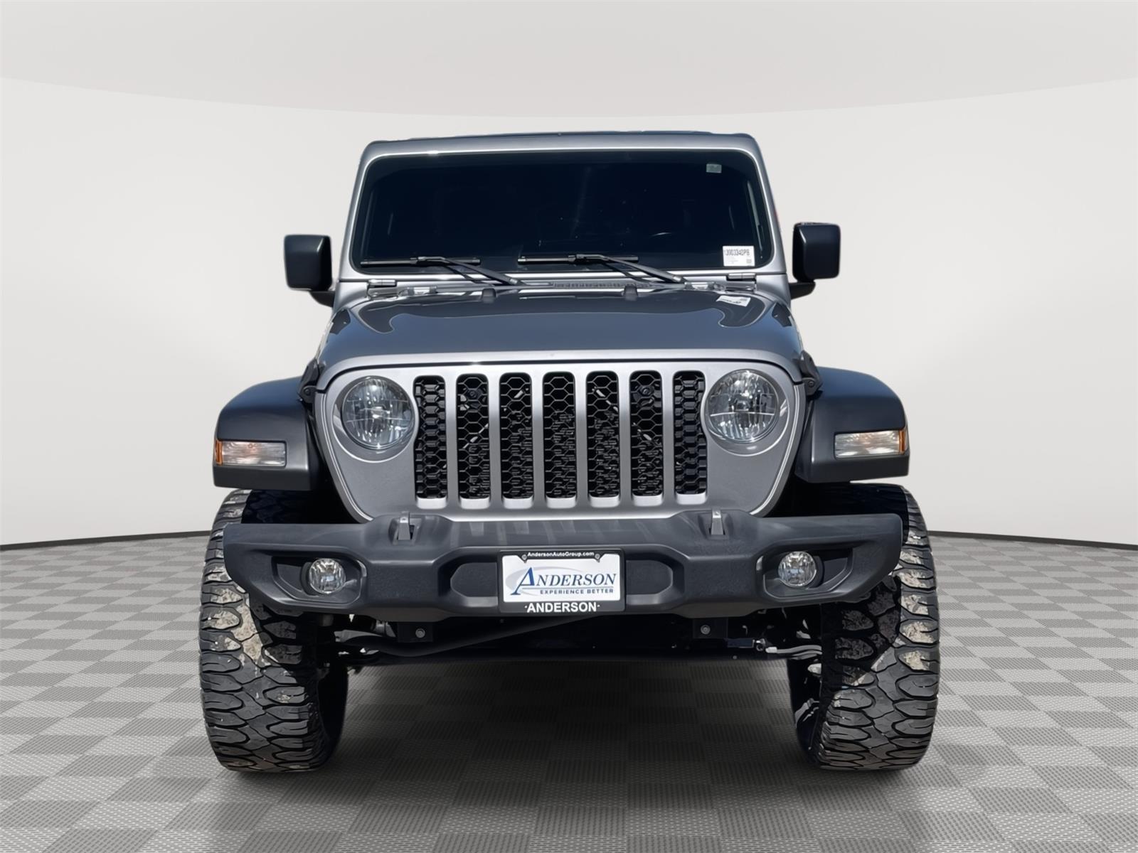 Vehicle photo 9