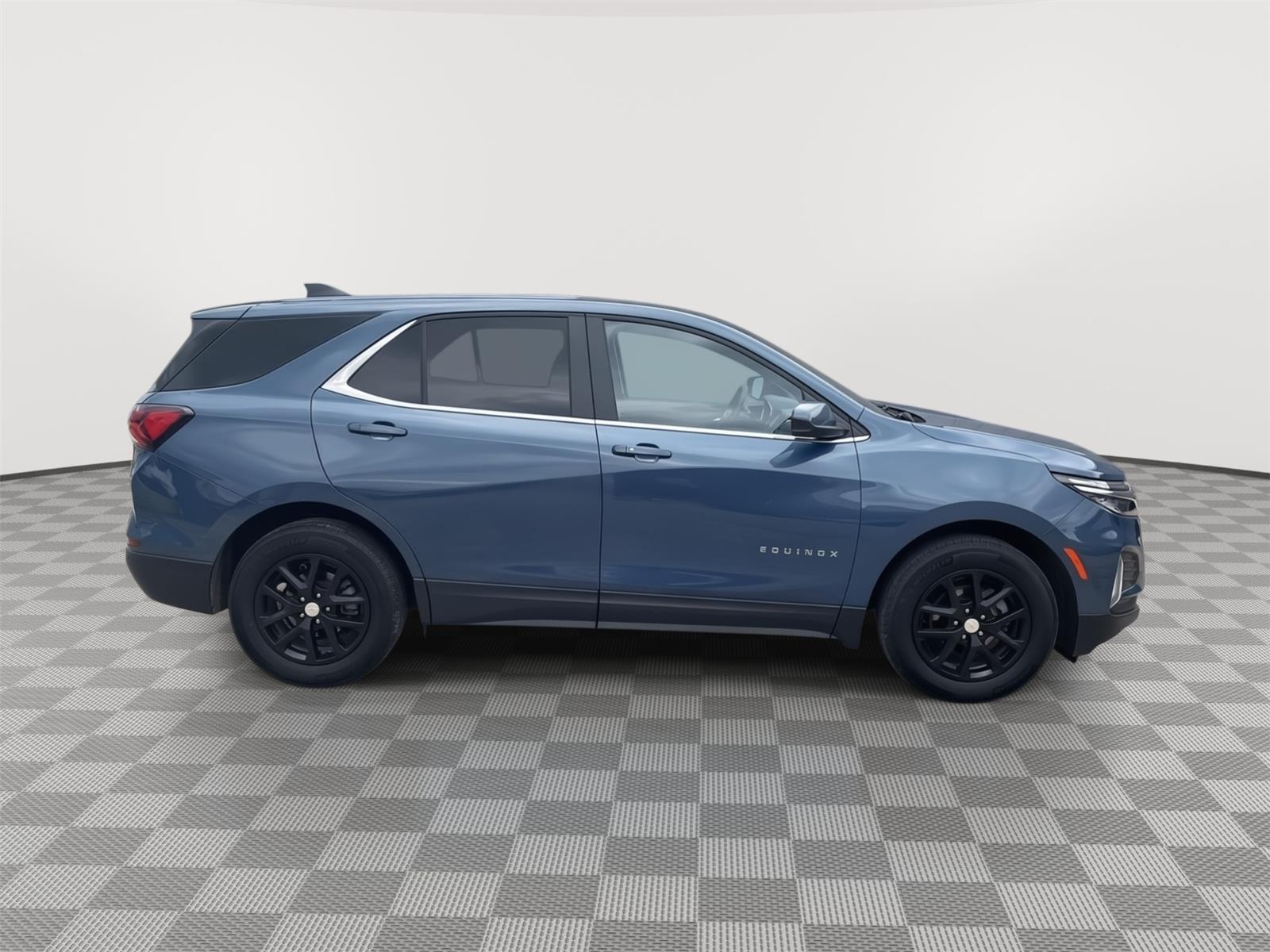 Vehicle photo 7