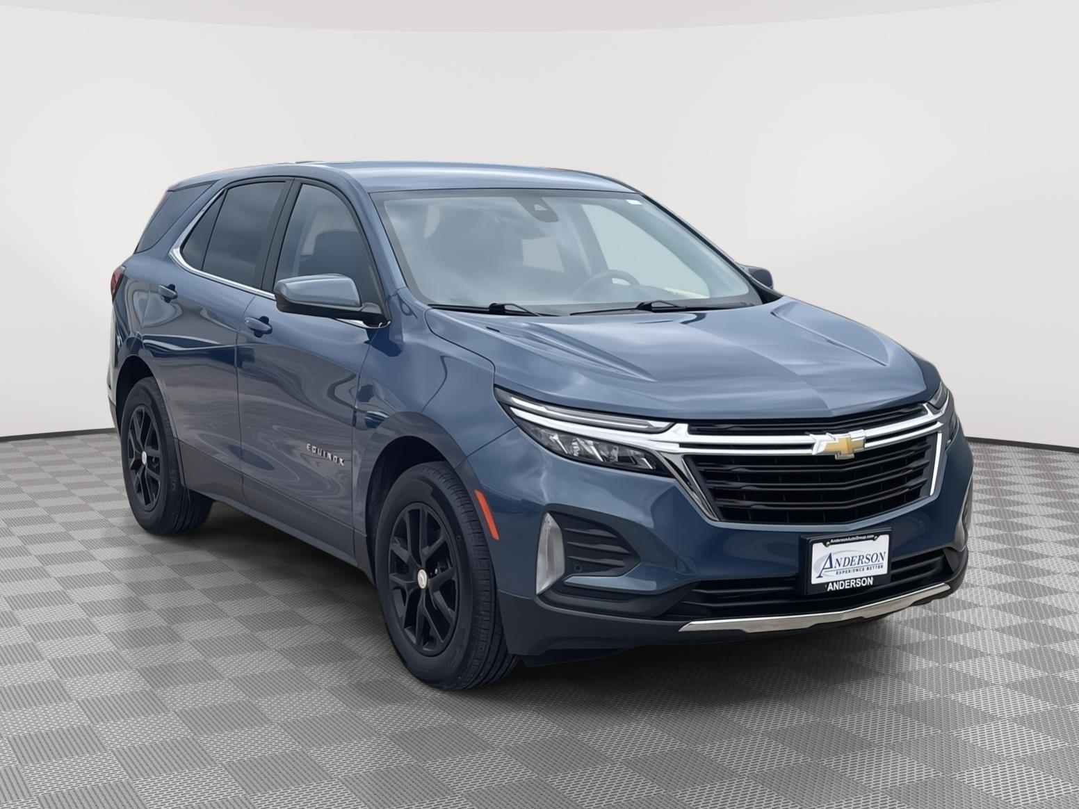 Vehicle photo 8