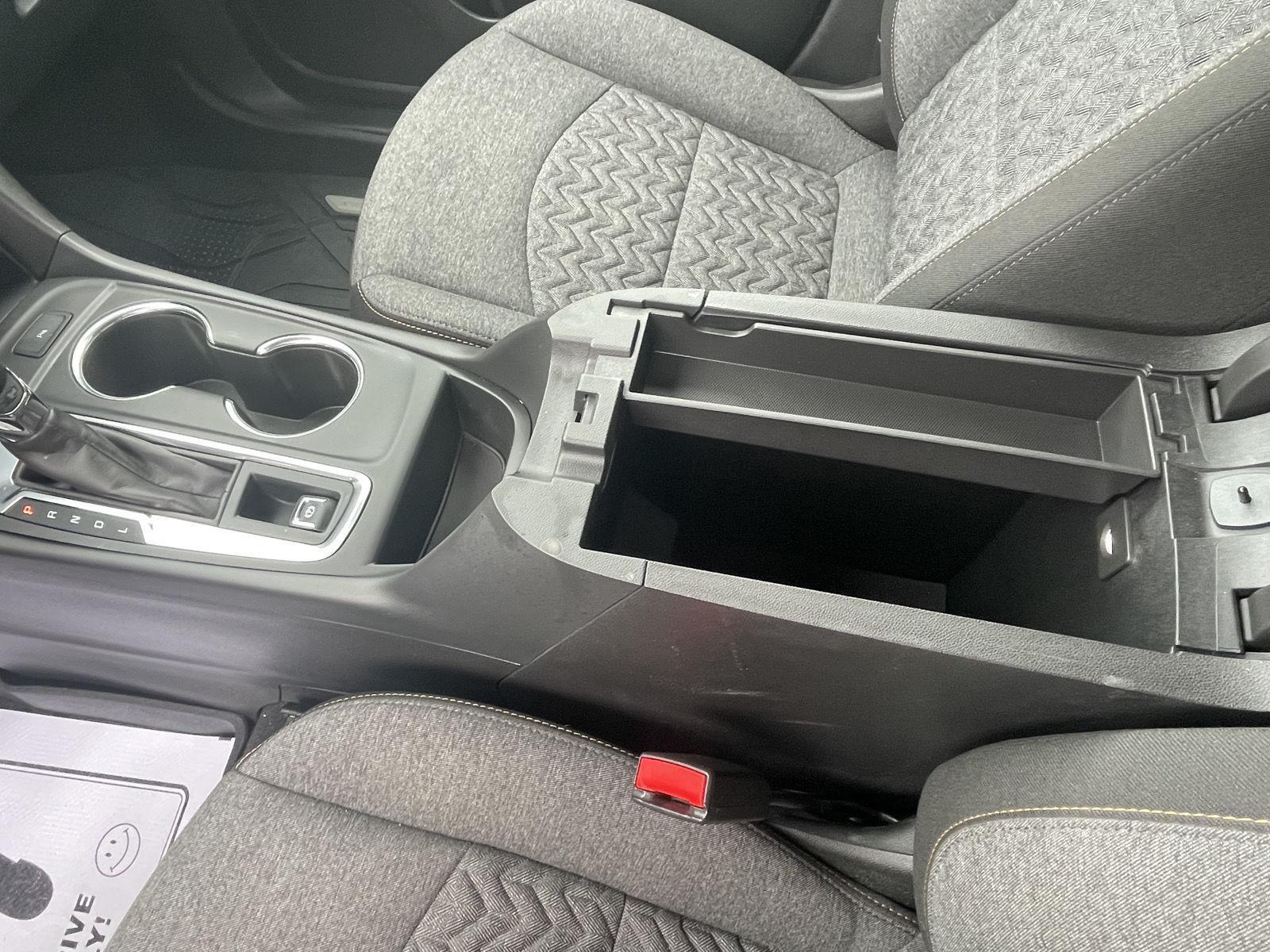 Vehicle photo 15