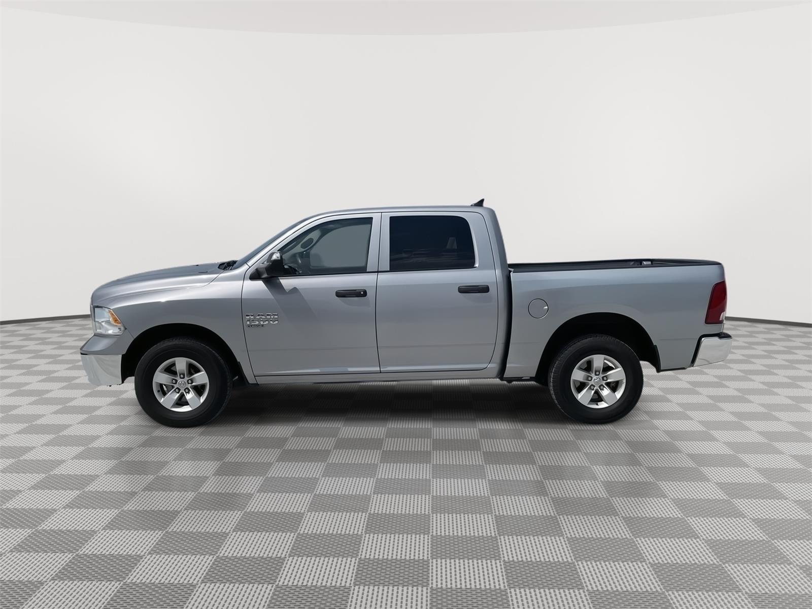 Vehicle photo 2