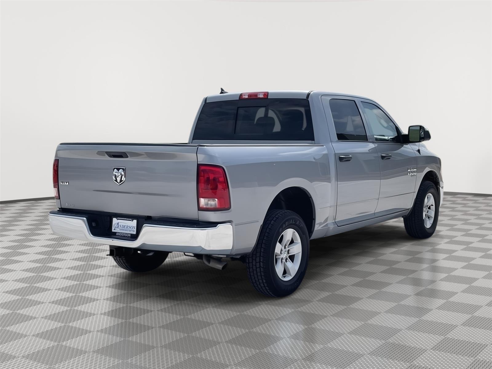 Vehicle photo 6