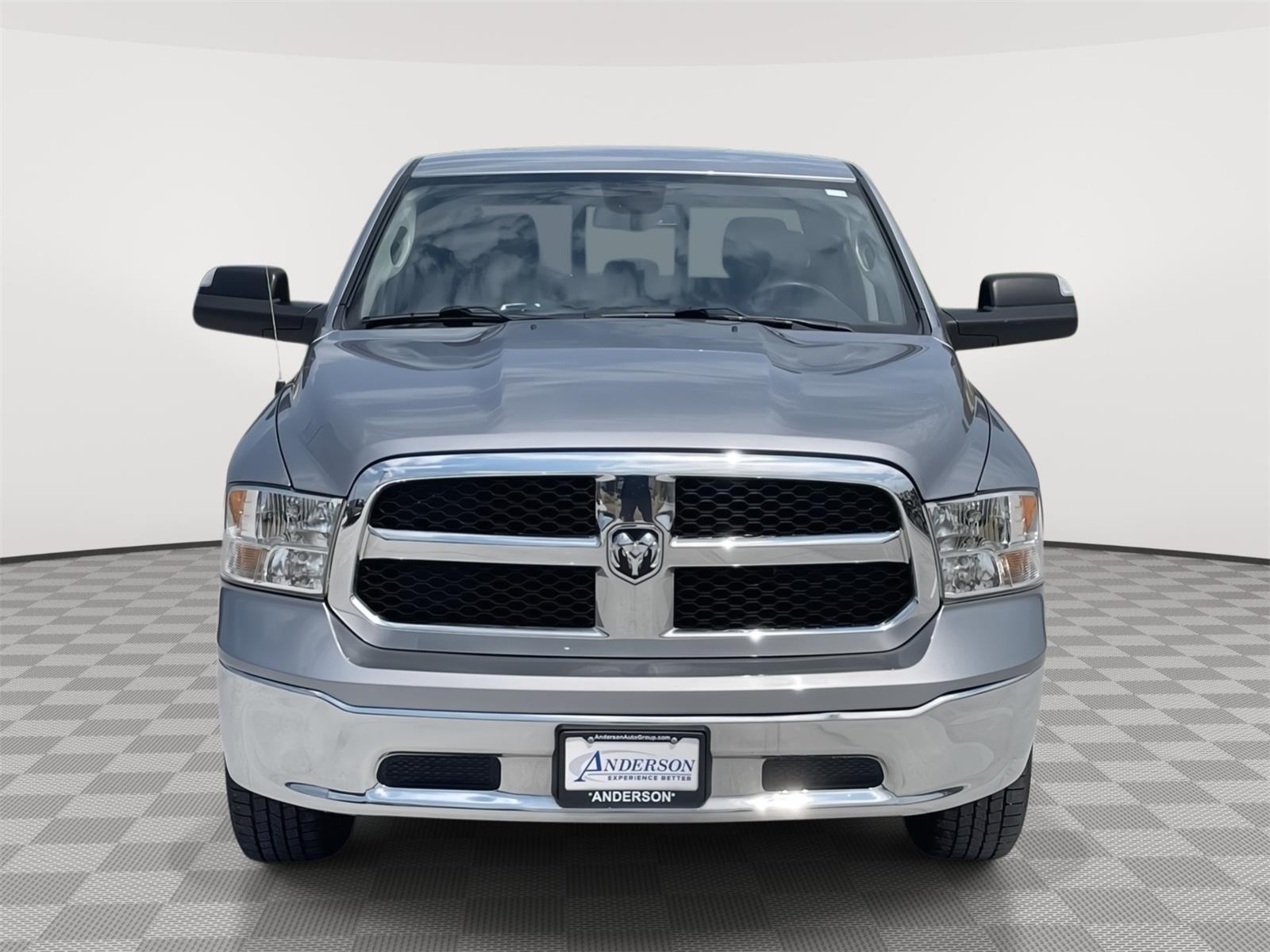 Vehicle photo 9