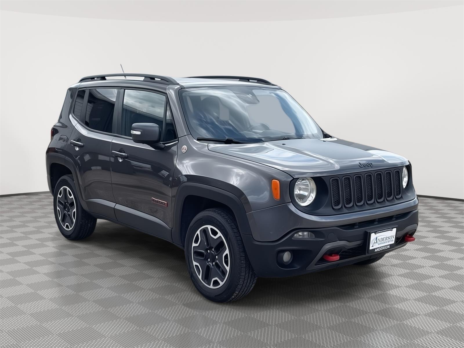Vehicle photo 8