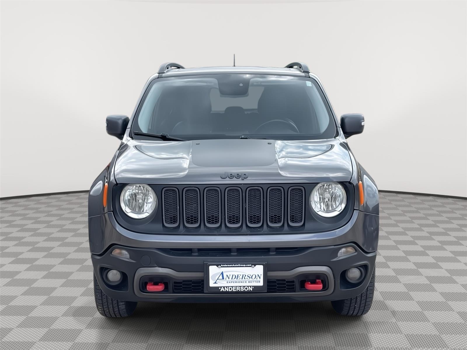Vehicle photo 9