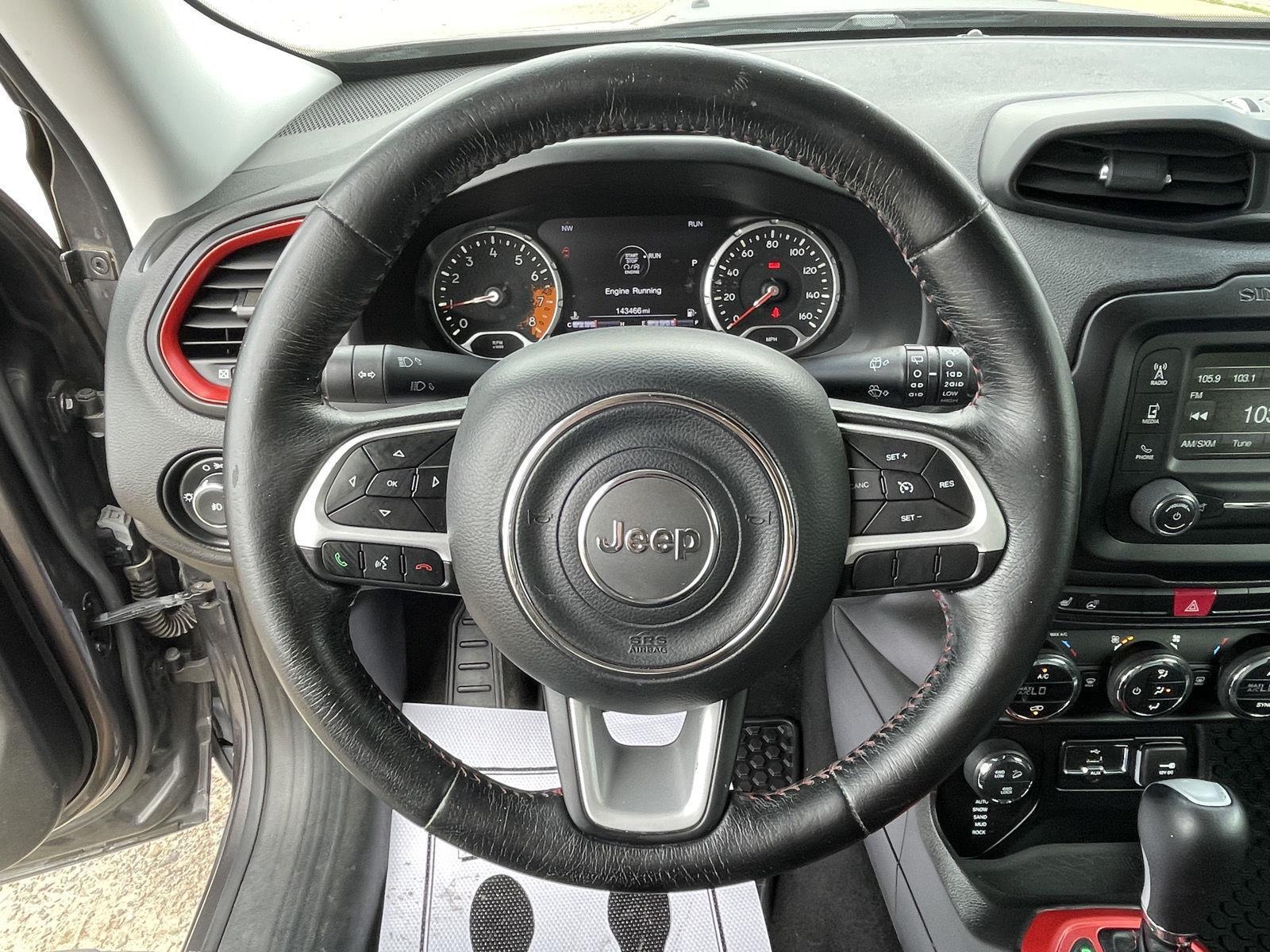 Vehicle photo 13