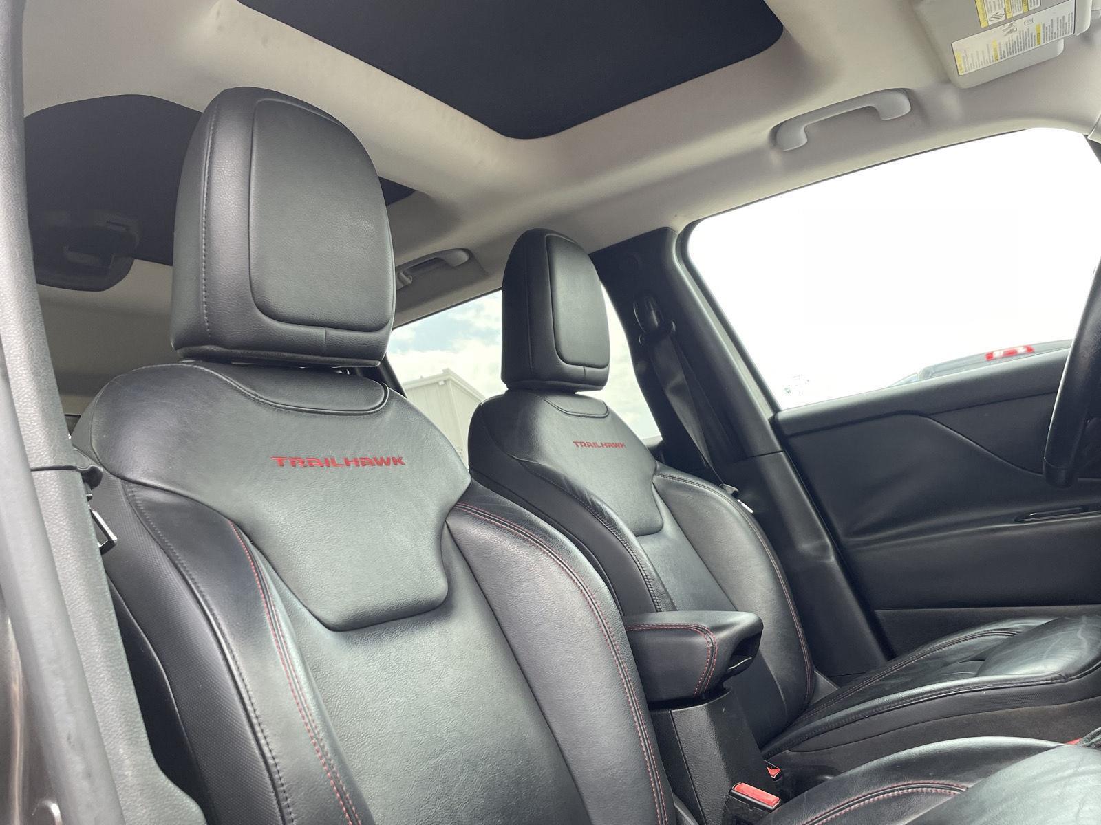 Vehicle photo 22