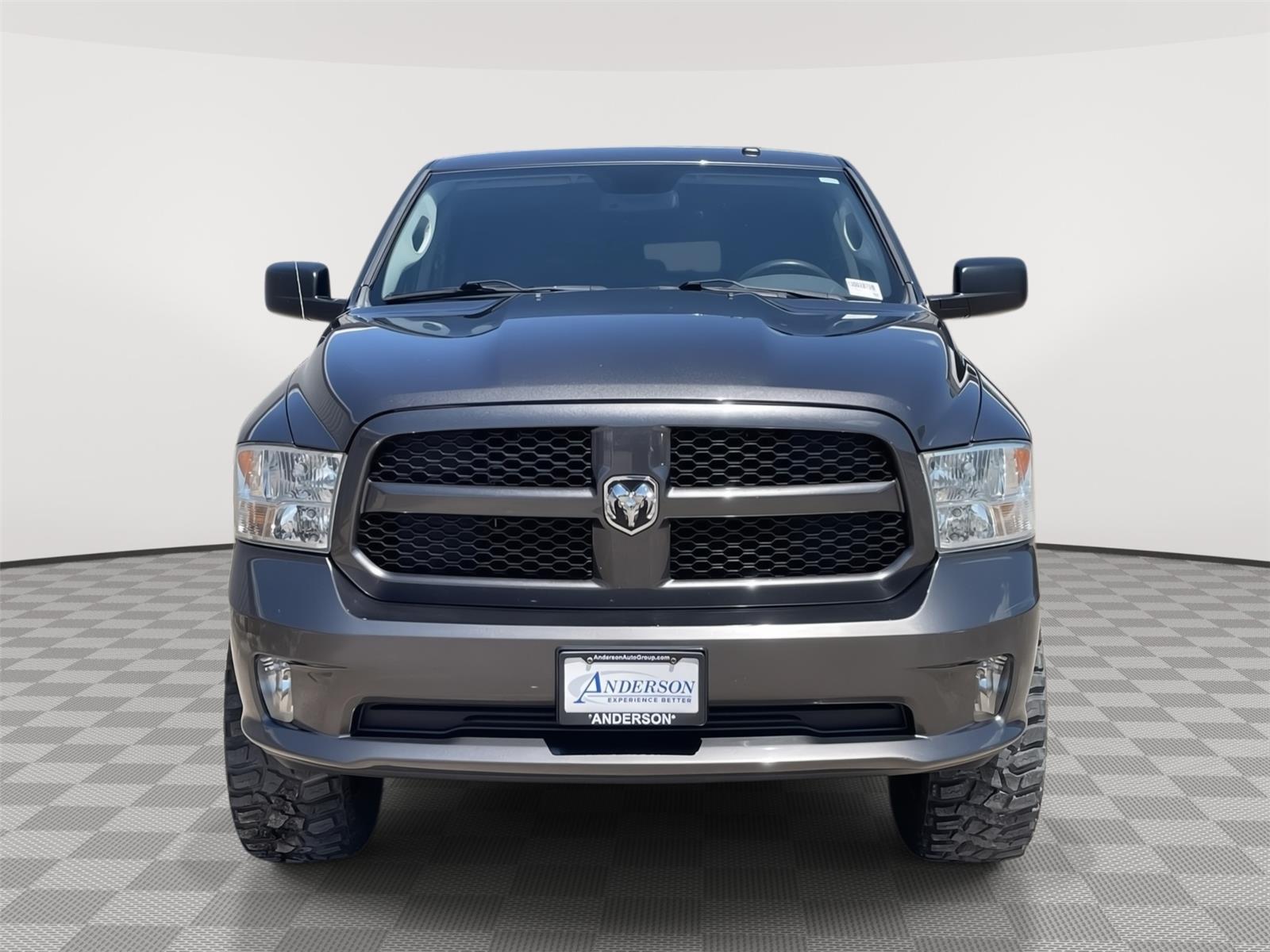 Vehicle photo 9