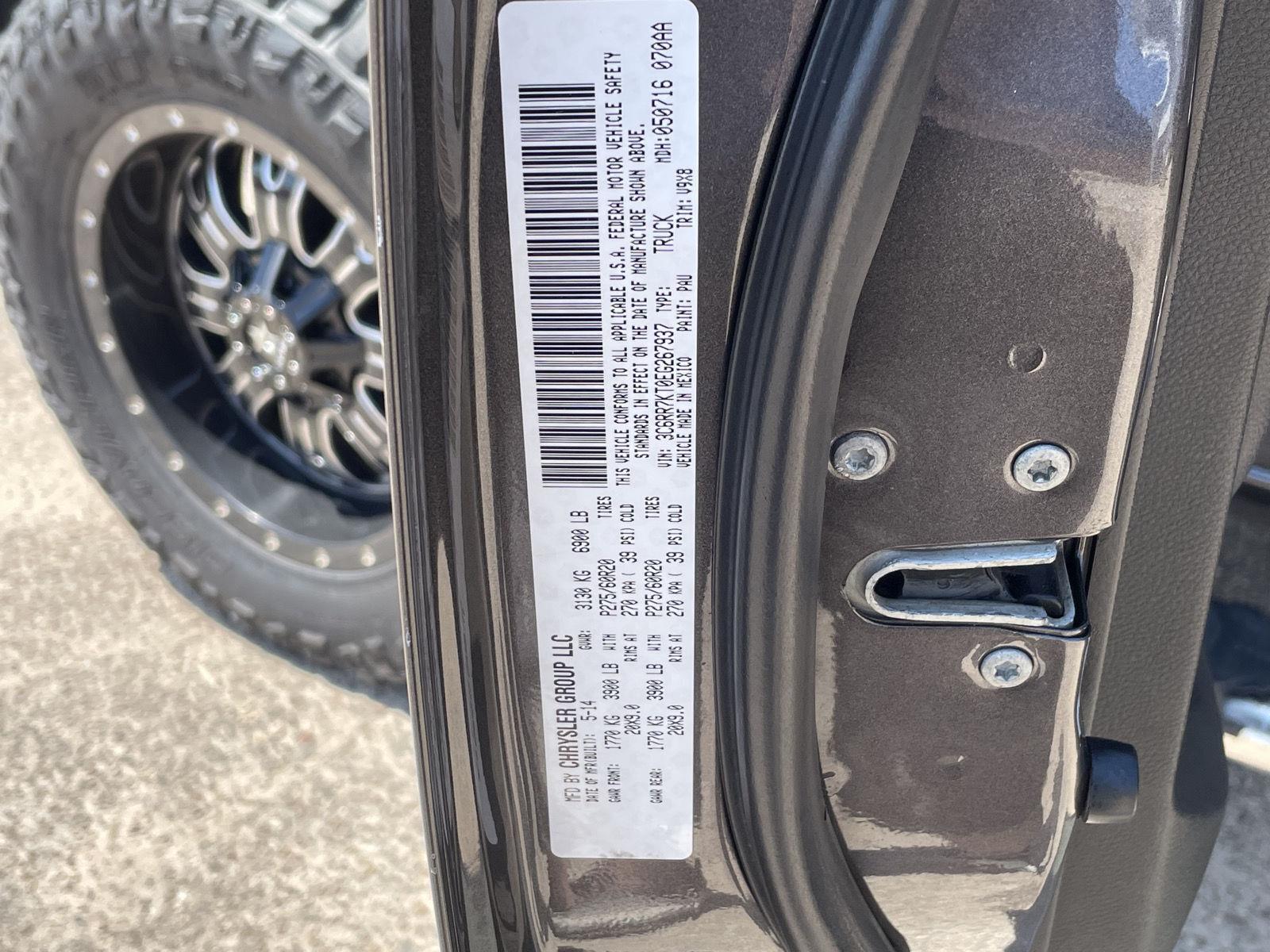 Vehicle photo 11