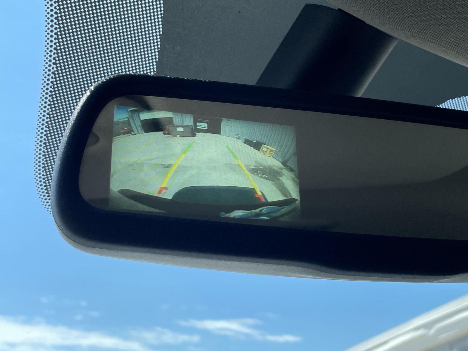 Vehicle photo 15