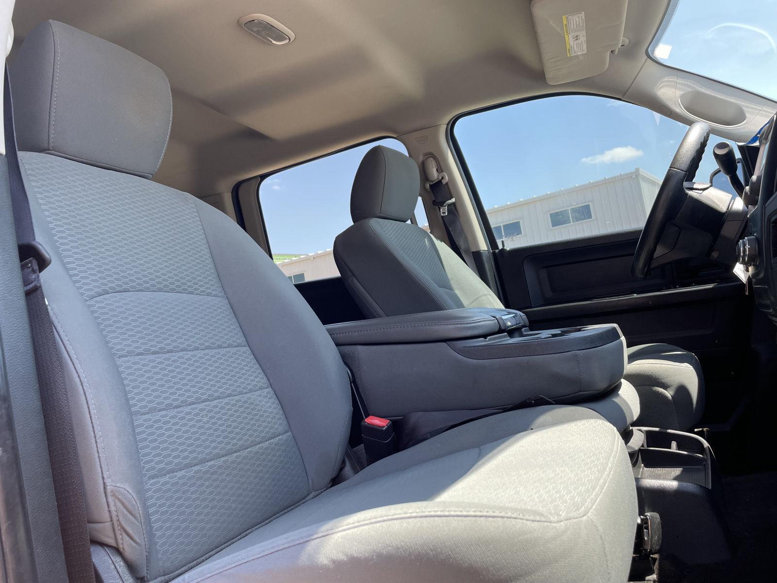 Vehicle photo 21