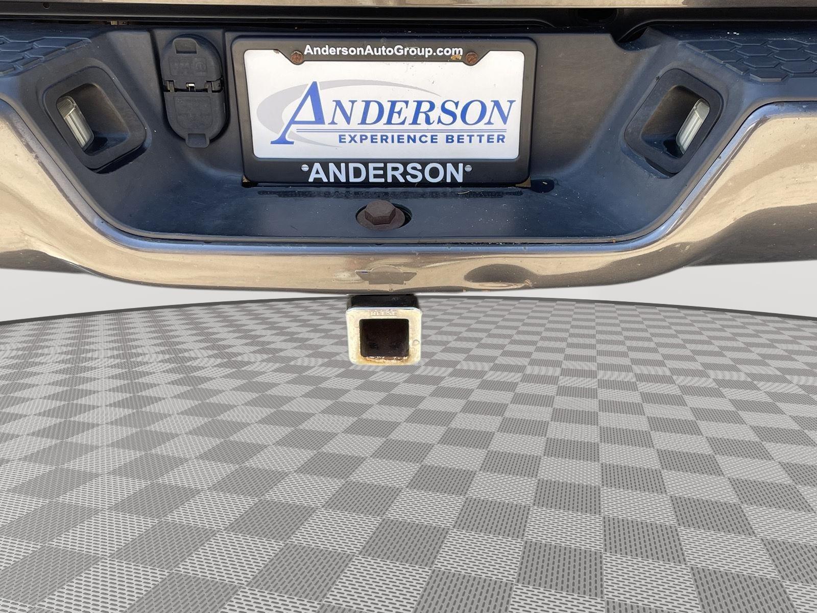 Vehicle photo 22