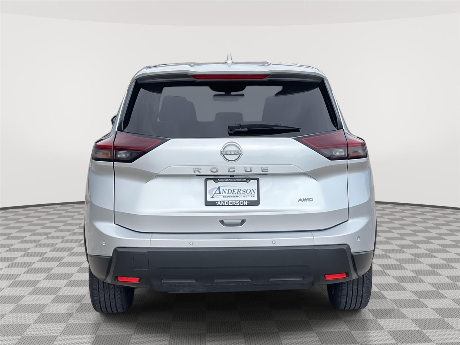Vehicle photo 5