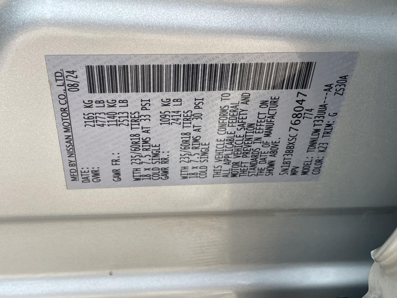 Vehicle photo 11