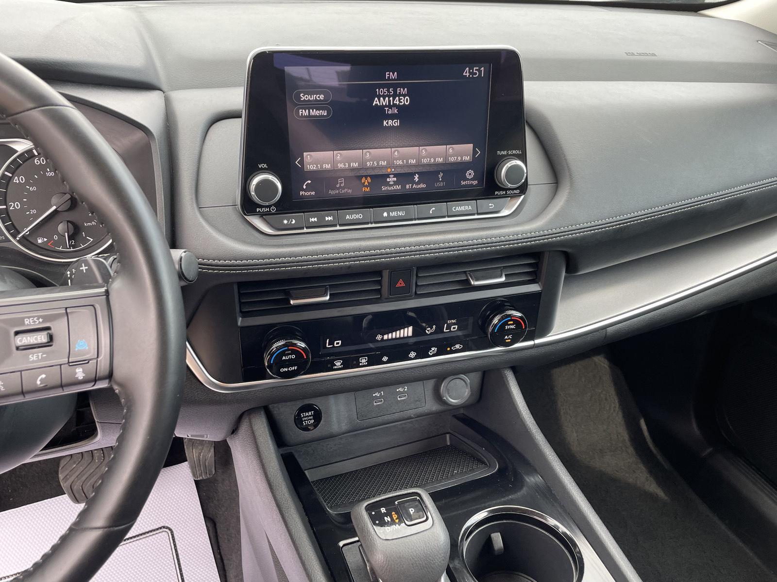 Vehicle photo 14