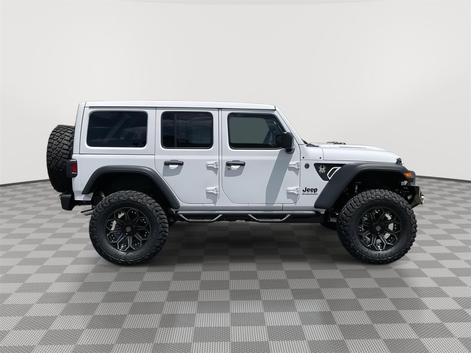 Vehicle photo 6