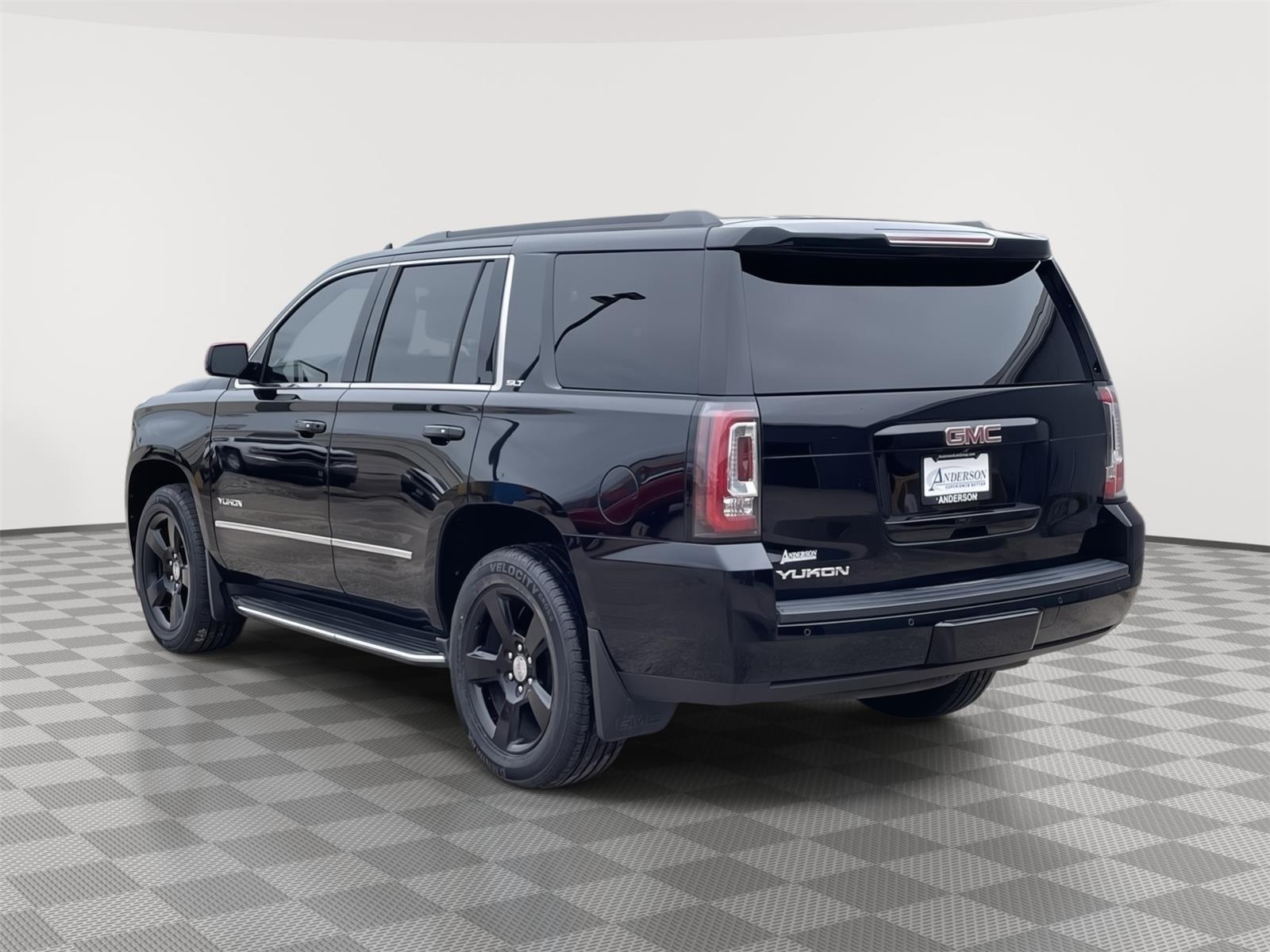 Vehicle photo 4
