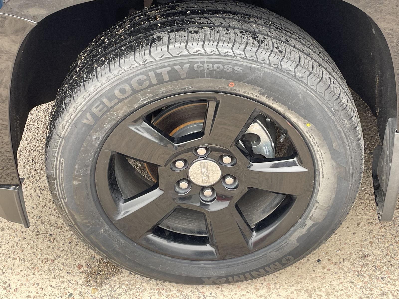 Vehicle photo 10