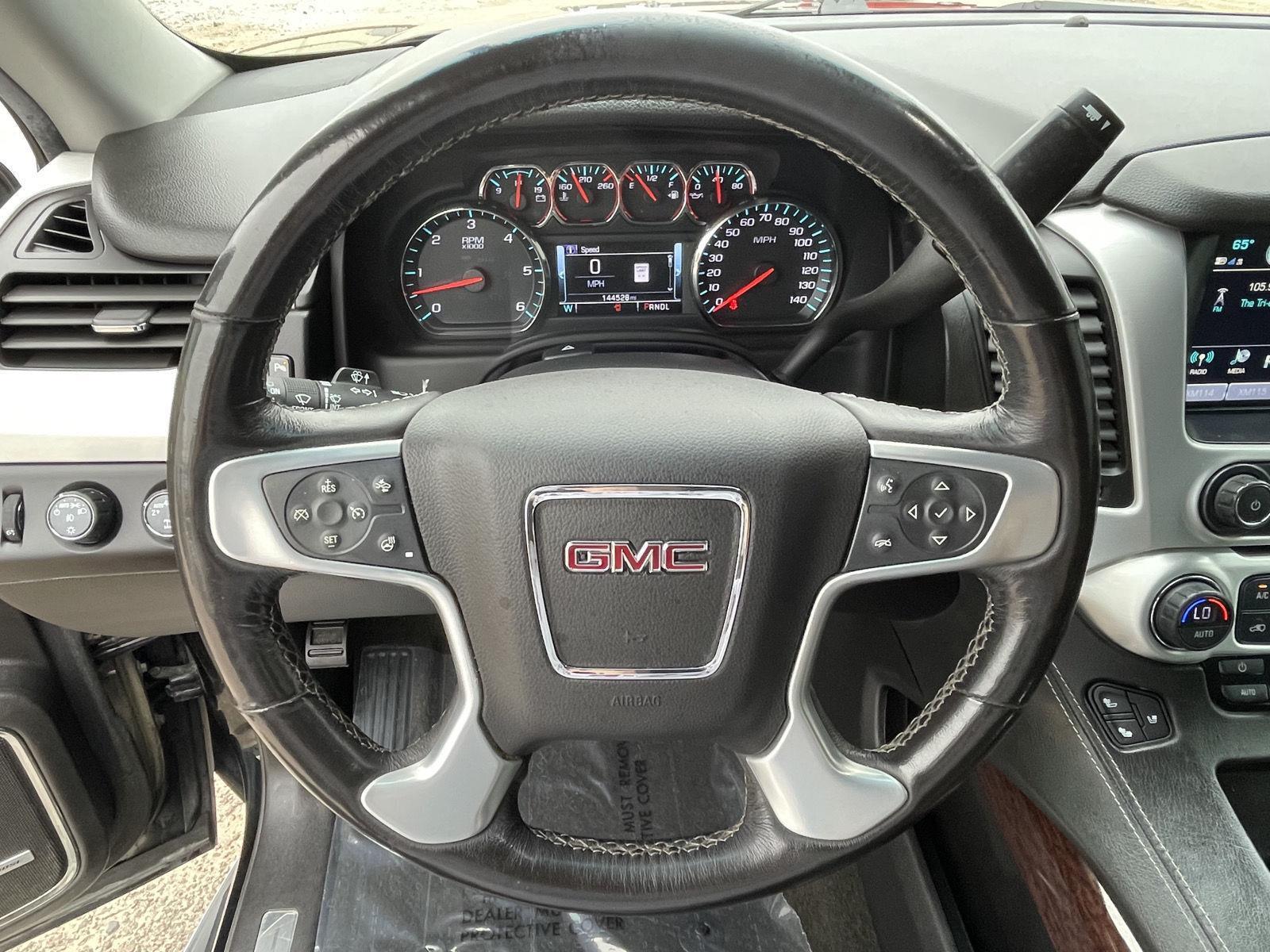 Vehicle photo 14