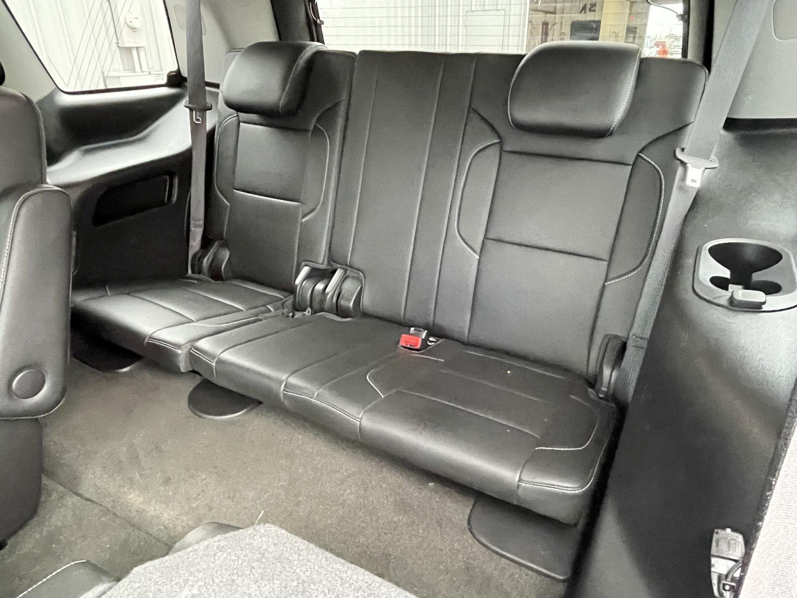 Vehicle photo 19