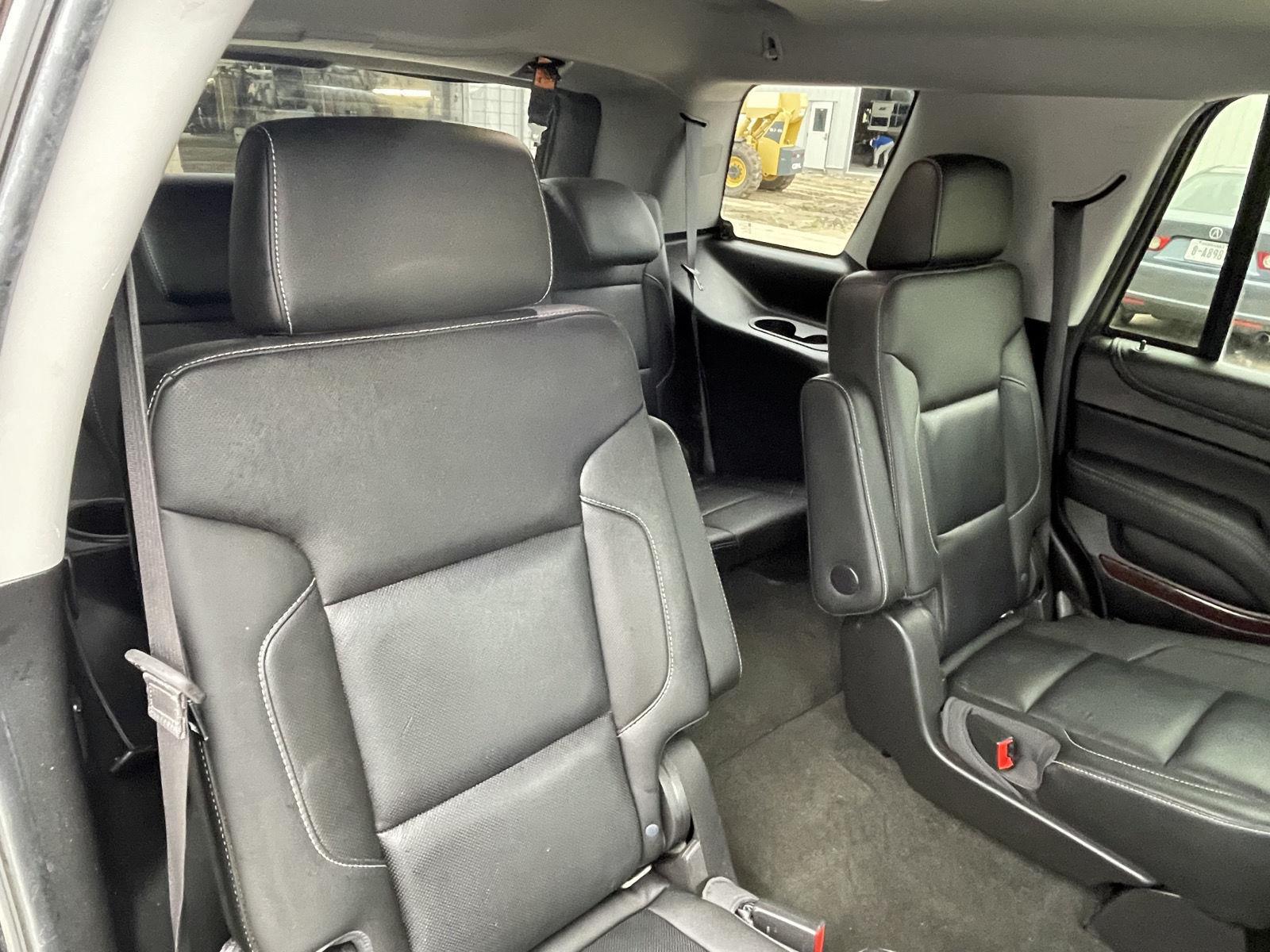 Vehicle photo 21