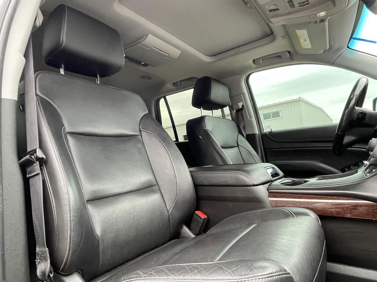 Vehicle photo 24