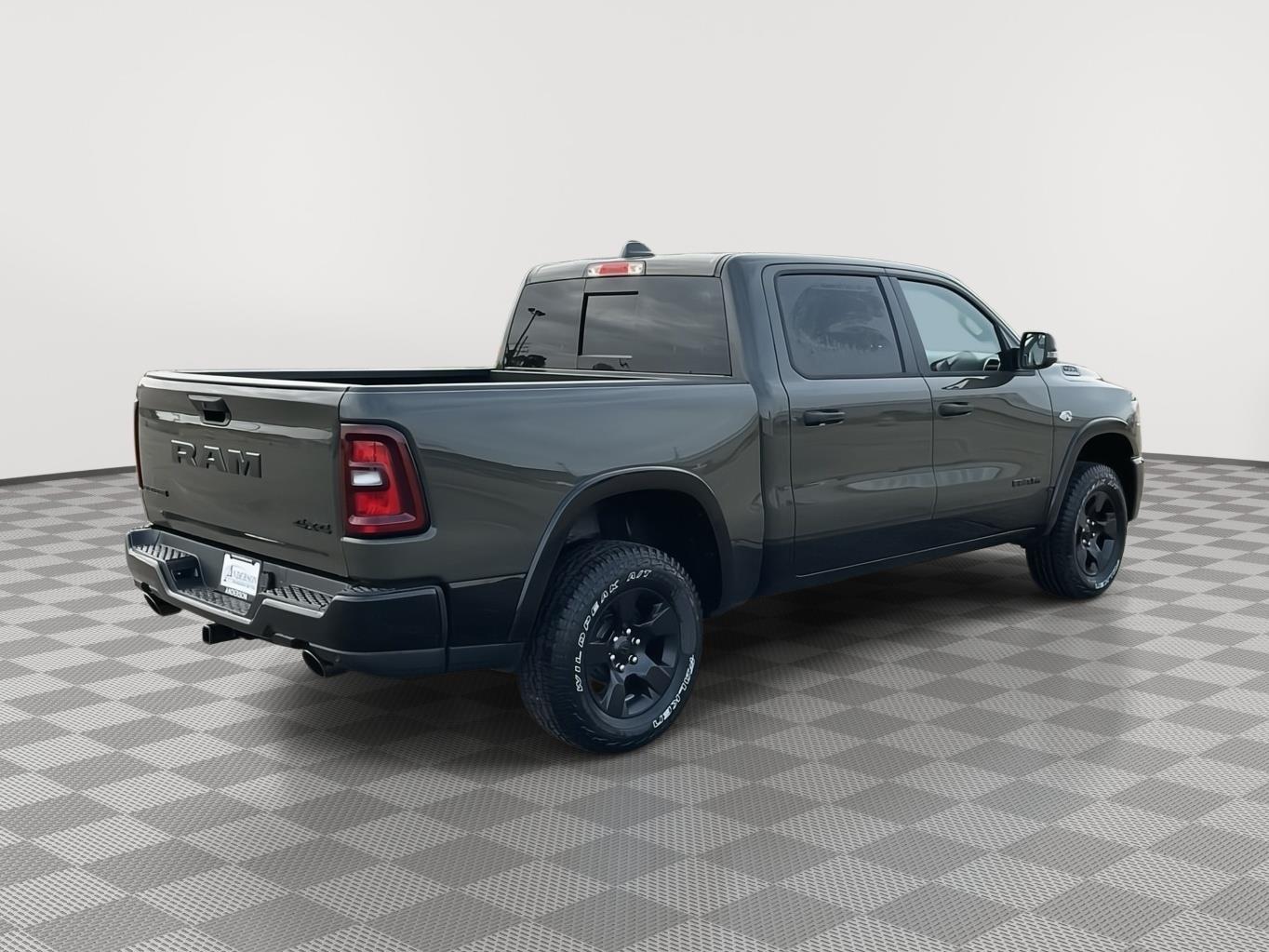 Vehicle photo 3