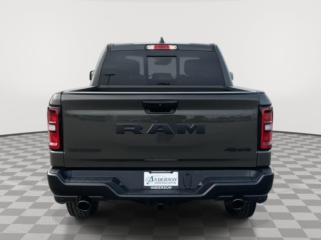 Vehicle photo 4