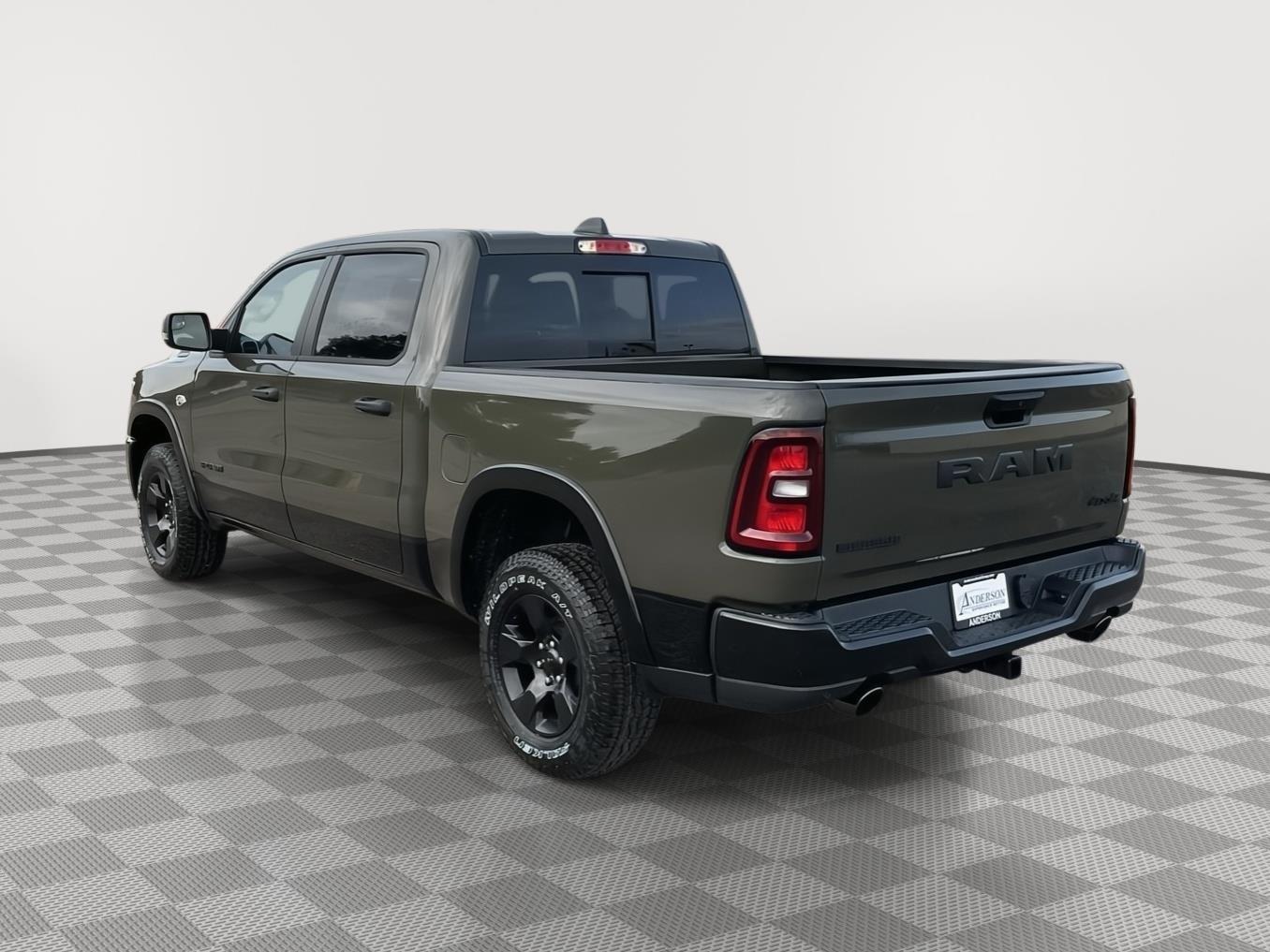 Vehicle photo 5