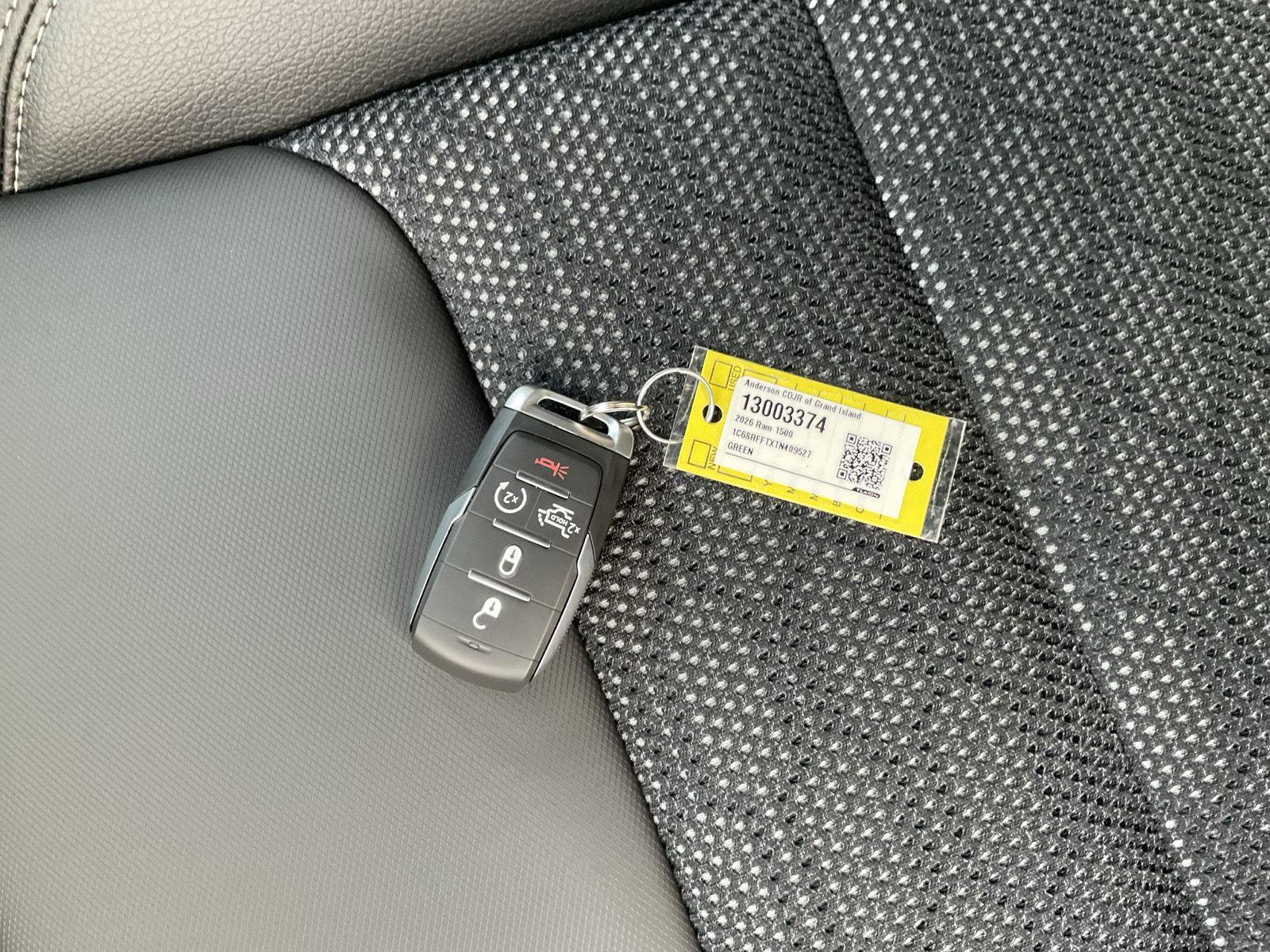 Vehicle photo 20