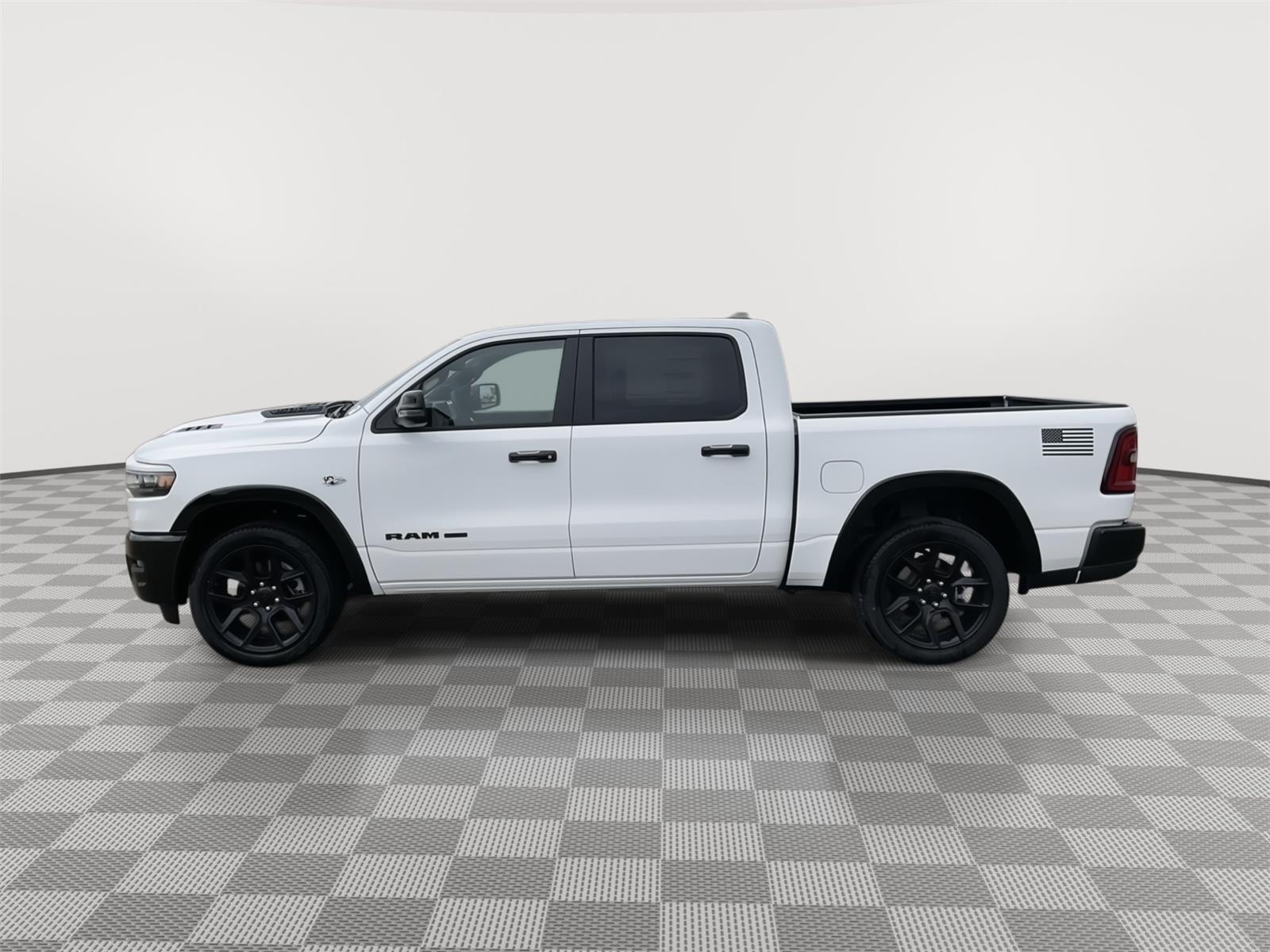 Vehicle photo 2