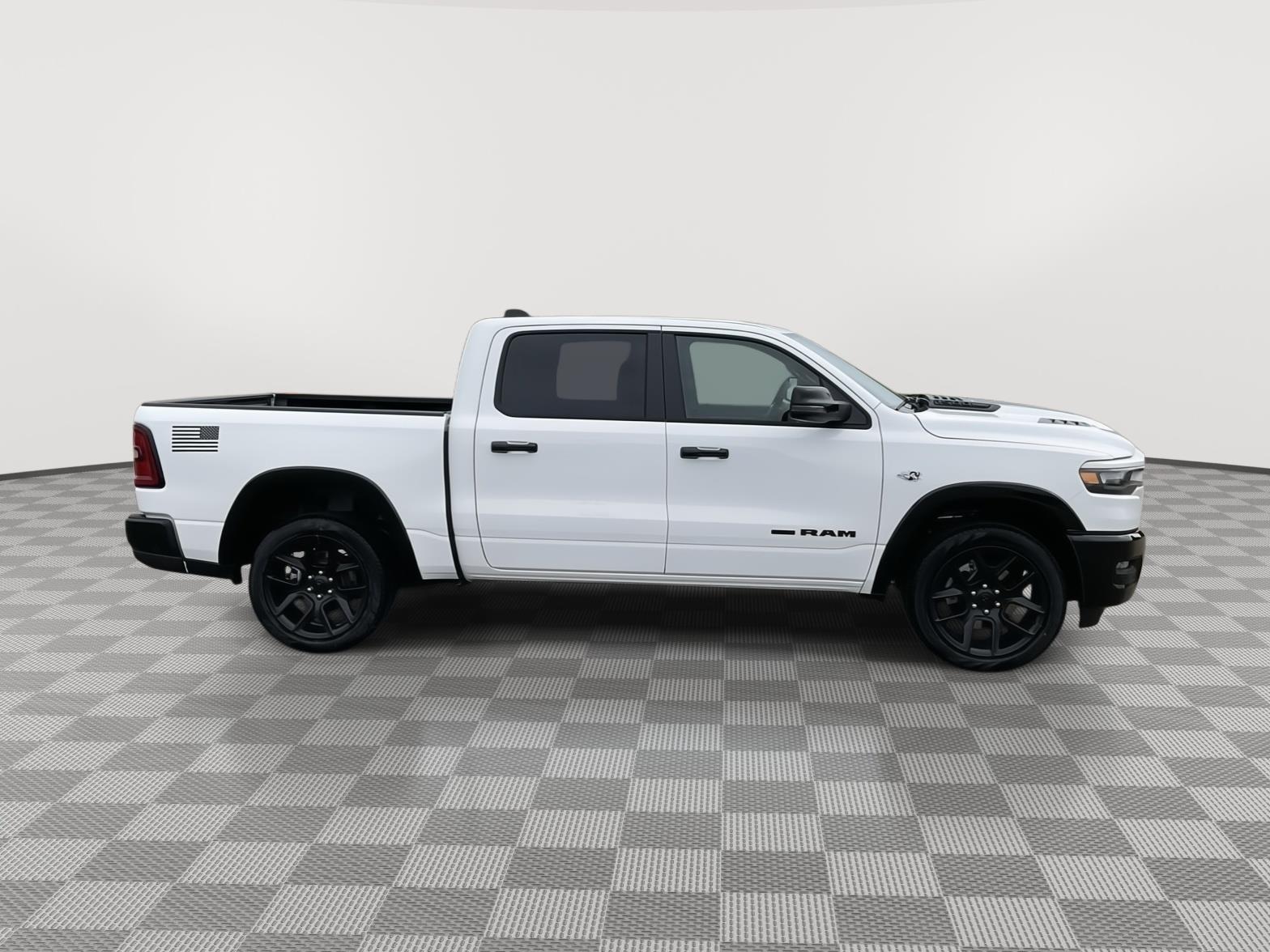 Vehicle photo 6